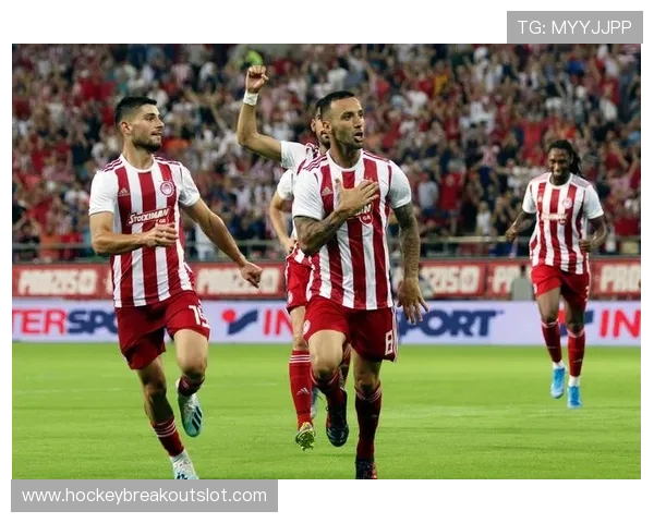 阿斯顿维拉迎战阿森纳,枪手客场强势能否击破维拉公园不败金身? 阿斯顿维拉迎战阿森纳,枪手客场强势能否击破维拉公园不败金身?